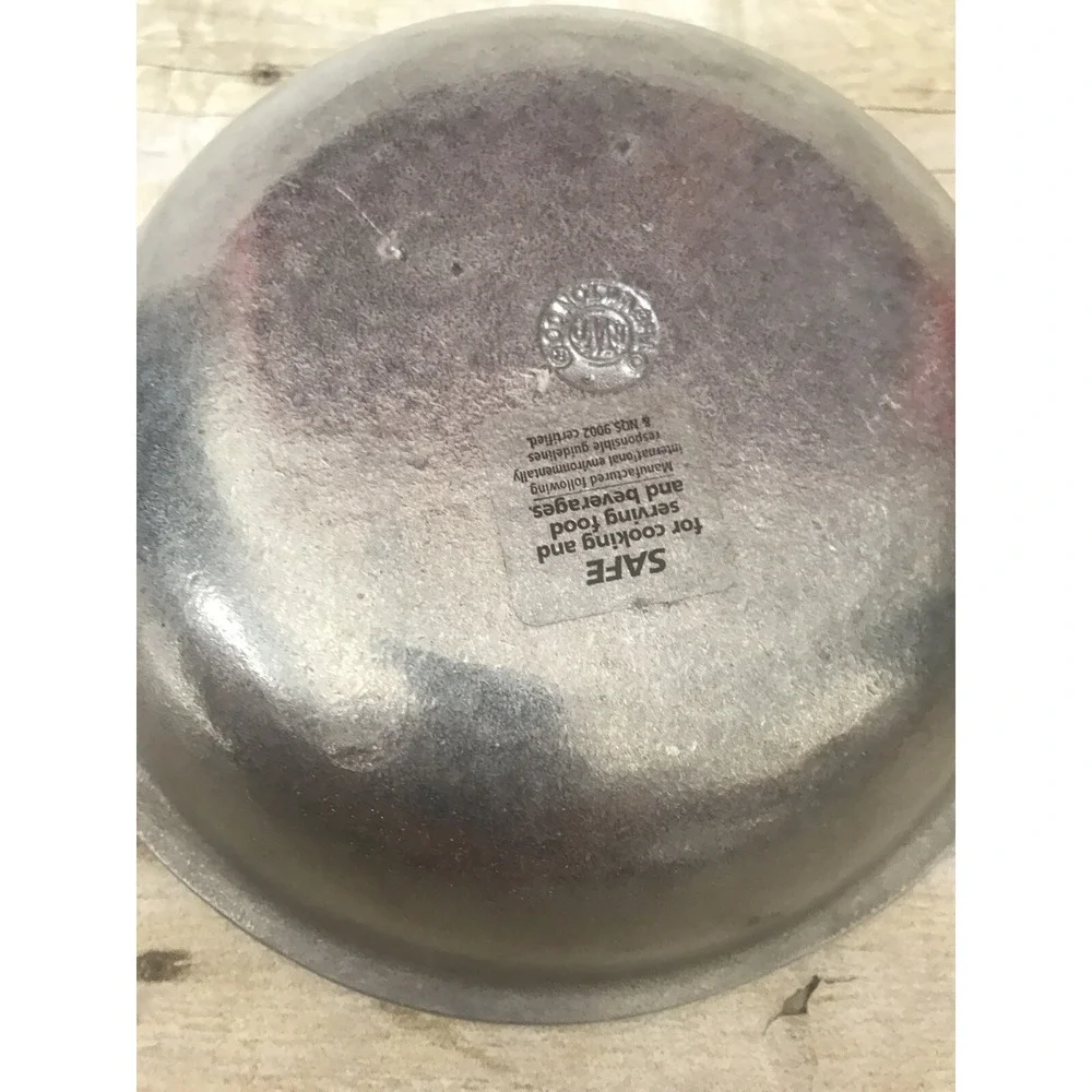 The Wilton Co Scalloped Edge Bowl, 10